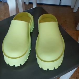 Plastic platform shoes